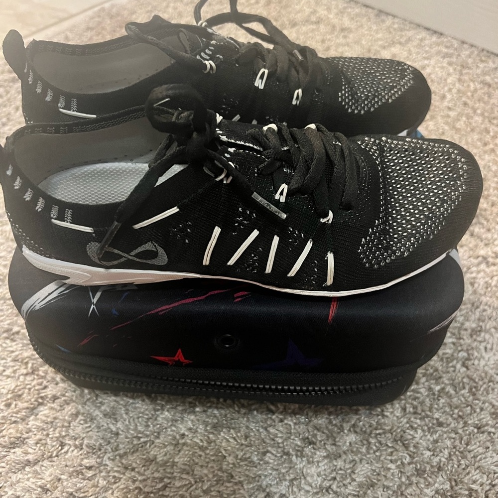 Nfinity cheer shoes
